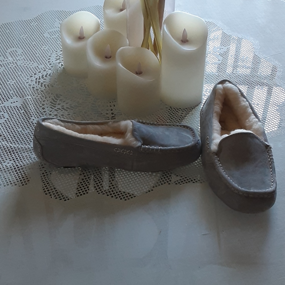 UGG Pure
